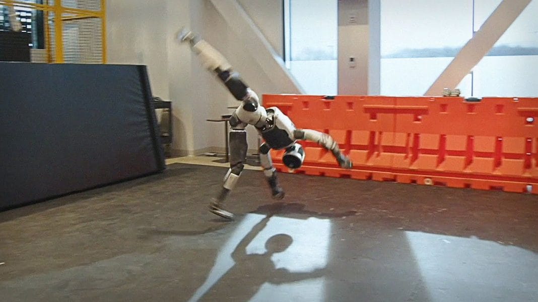 premikanje robota atlasa premikanje robota atlasa